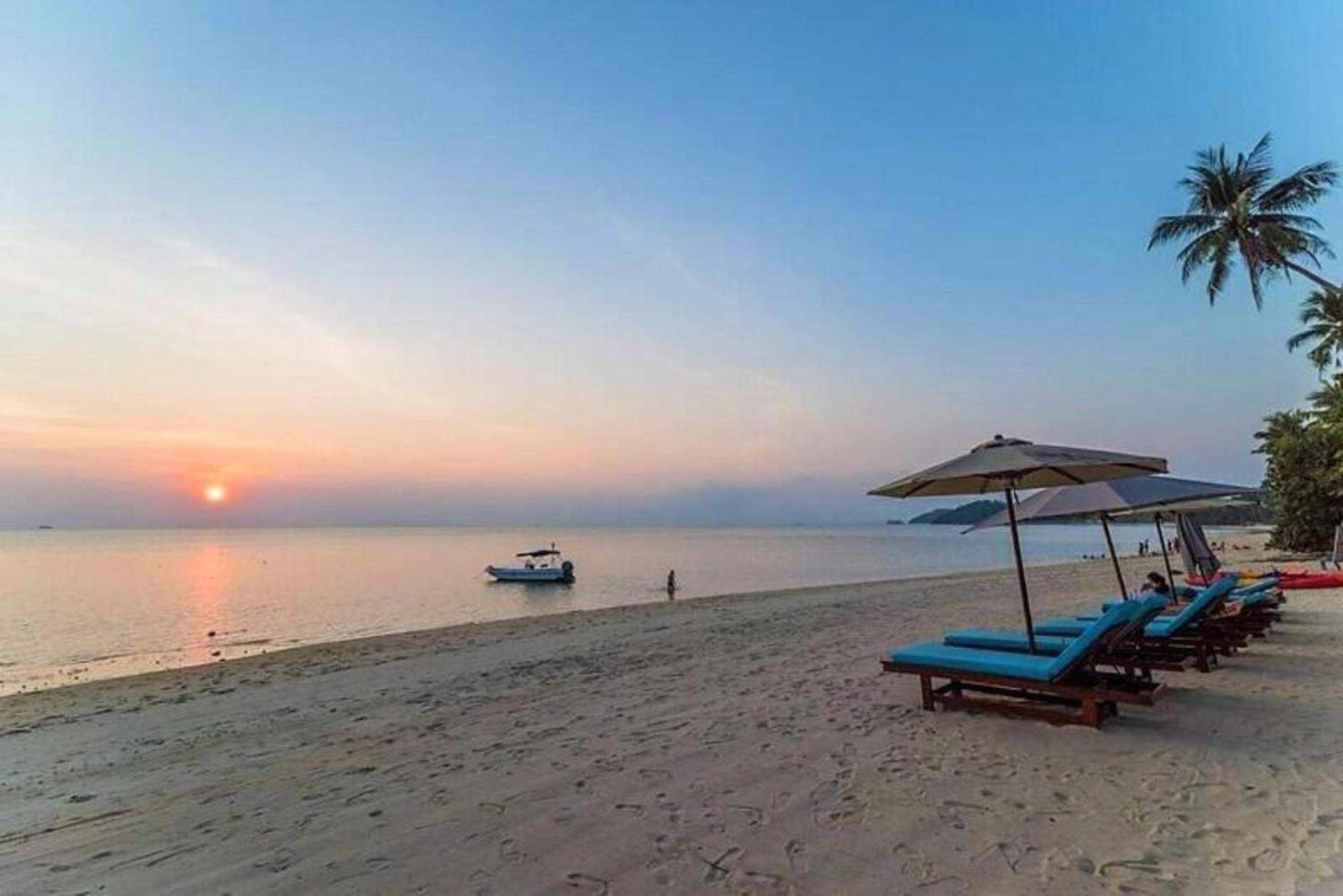 The Sunset Beach Resort & Spa, Taling Ngam, Ko Samui Bagian luar foto